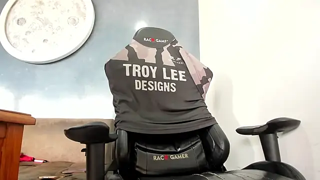 Bryan Bronx online show from October 2025 03:09:02 PM