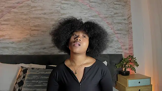 Anneth  M online show from November 2025 07:36:02 PM