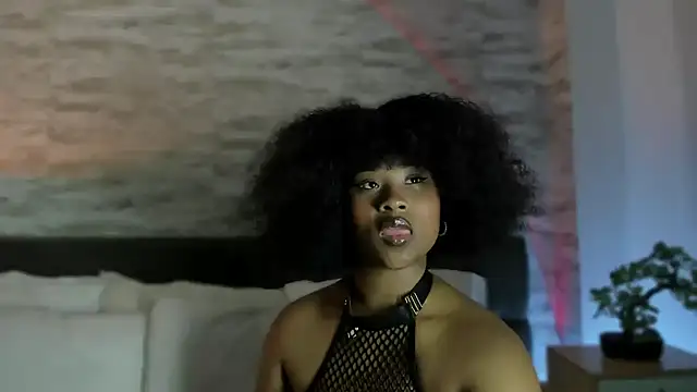 Anneth  M online show from October 2025 07:36:01 PM