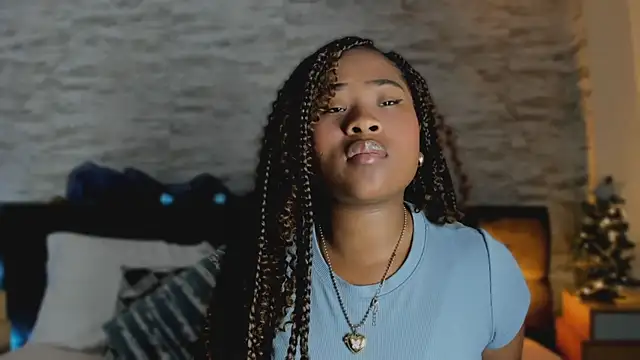 Anneth  M online show from December 2025 07:39:02 PM