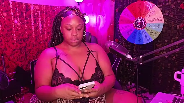 cheriserozequeen online show from May 2026 01:45:01 AM