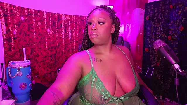 cheriserozequeen online show from May 2026 12:41:02 AM
