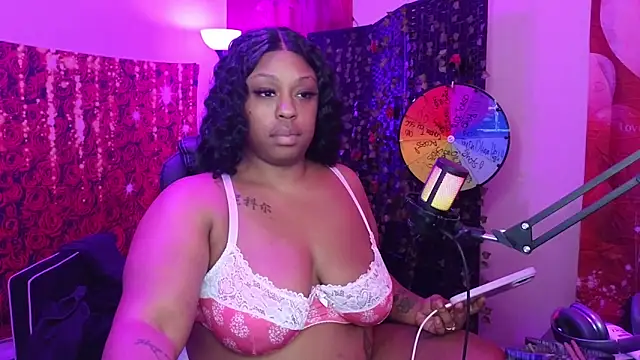 cheriserozequeen online show from February 2026 04:56:02 AM