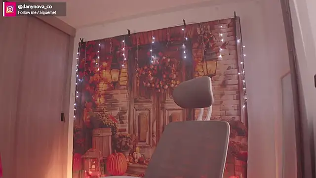 DanyNova Co online show from November 2025 09:08:02 PM