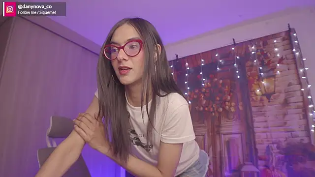 DanyNova Co online show from November 2025 09:04:02 PM