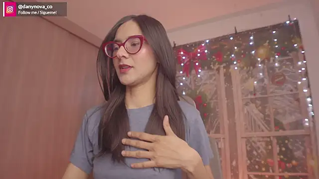 DanyNova Co online show from December 2025 09:05:01 PM