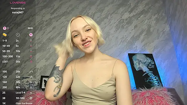 Snapshot of cheryl_mason chatting on October 2025 10:05:02 PM cheryl mason online show from October 2025 10:05:02 PM