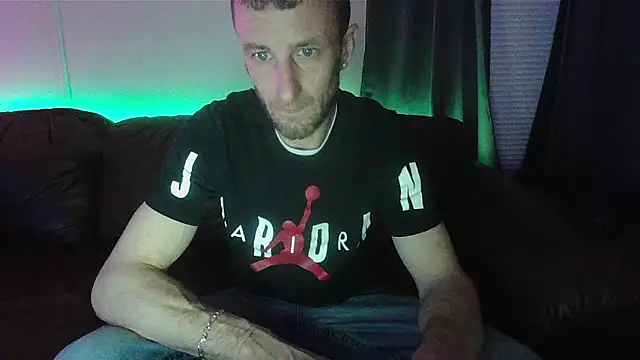 HungStud4You online show from February 2025 05:45:01 AM