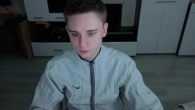 angryzan online show from November 2025 05:44:02 AM