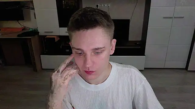 angryzan online show from November 2025 07:11:01 AM