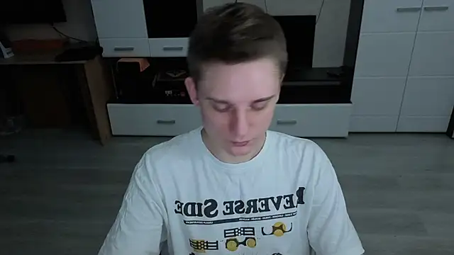 angryzan online show from December 2025 04:46:02 AM