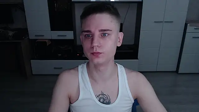 angryzan online show from October 2025 04:34:01 AM