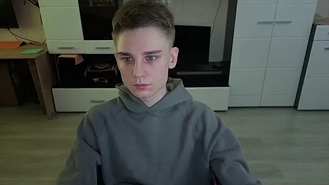 angryzan online show from February 2026 05:15:01 AM