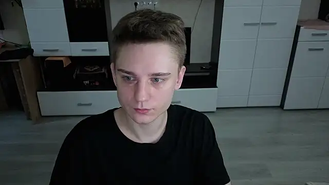 angryzan online show from December 2025 05:41:01 AM