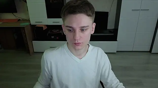 angryzan online show from February 2026 05:03:02 AM