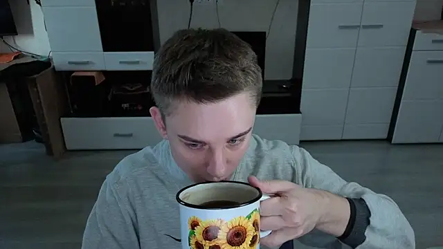 angryzan online show from November 2025 04:57:02 AM