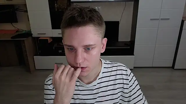 angryzan online show from November 2025 07:02:01 AM