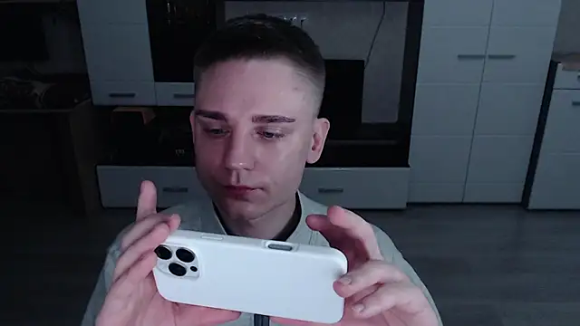 angryzan online show from October 2025 04:22:02 AM