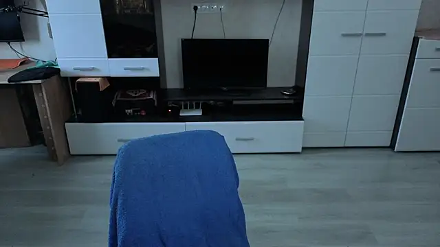 angryzan online show from November 2025 07:13:02 AM