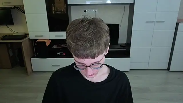 angryzan online show from April 2026 06:31:02 AM