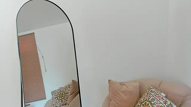 SofiMeza online show from September 2025 02:06:01 PM