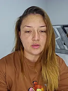 Snapshot of Sofia_Queen17 chatting on September 2025 03:33:02 AM Sofia Queen17 online show from September 2025 03:33:02 AM