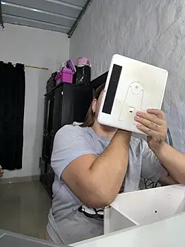 Sofia Queen17 online show from May 2026 09:14:01 AM