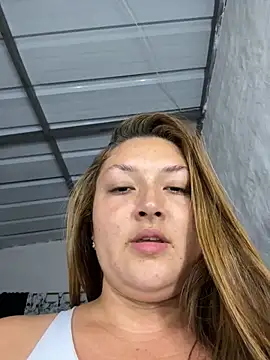 Snapshot of Sofia_Queen17 chatting on November 2025 02:37:02 AM Sofia Queen17 online show from November 2025 02:37:02 AM