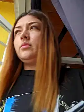 Snapshot of Sofia_Queen17 chatting on February 2025 01:18:02 PM Sofia Queen17 online show from February 2025 01:18:02 PM