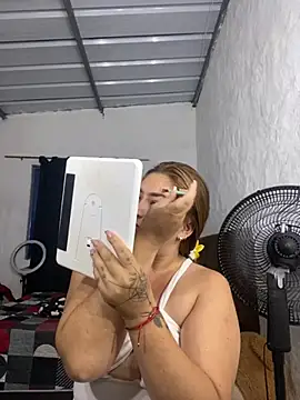 Snapshot of Sofia_Queen17 chatting on October 2025 10:28:01 AM Sofia Queen17 online show from October 2025 10:28:01 AM