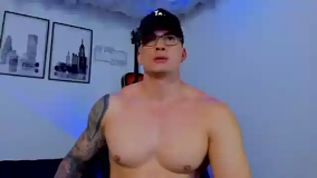 seancarreraa online show from May 2026 08:39:01 PM