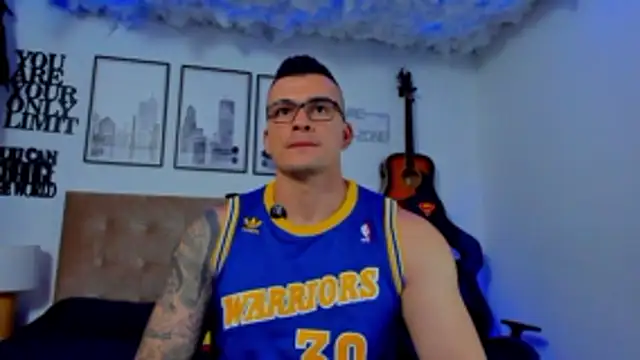 seancarreraa online show from May 2026 09:26:01 PM