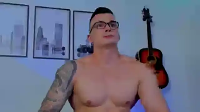 seancarreraa online show from February 2026 11:04:02 PM