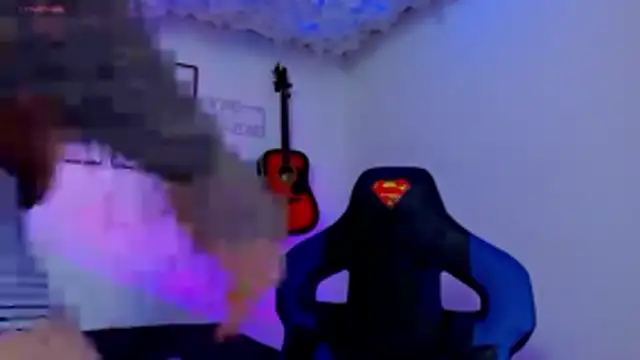 seancarreraa online show from April 2026 11:55:01 PM