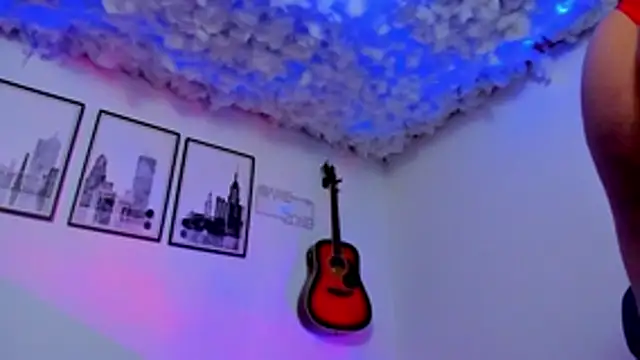 seancarreraa online show from April 2026 11:44:01 PM