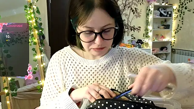 lily noris online show from December 2024 01:08:01 AM