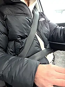 Snapshot of Zeefy chatting on December 2025 08:35:01 AM Zeefy online show from December 2025 08:35:01 AM