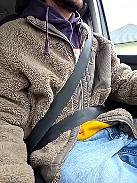 Snapshot of Zeefy chatting on October 2025 11:44:02 AM Zeefy online show from October 2025 11:44:02 AM