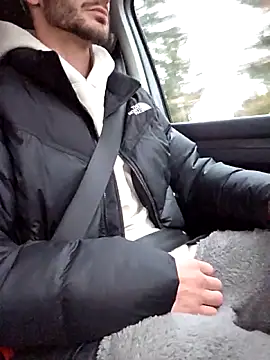 Snapshot of Zeefy chatting on November 2025 07:09:01 AM Zeefy online show from November 2025 07:09:01 AM