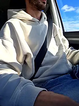 Snapshot of Zeefy chatting on October 2025 09:53:02 AM Zeefy online show from October 2025 09:53:02 AM