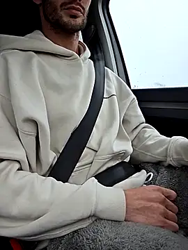 Snapshot of Zeefy chatting on November 2025 07:12:01 AM Zeefy online show from November 2025 07:12:01 AM