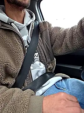 Snapshot of Zeefy chatting on October 2025 07:51:02 AM Zeefy online show from October 2025 07:51:02 AM