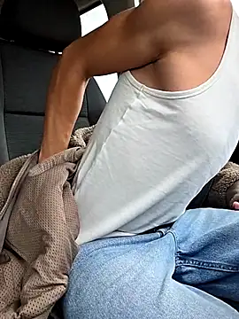 Snapshot of Zeefy chatting on October 2025 08:04:02 AM Zeefy online show from October 2025 08:04:02 AM