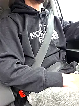 Snapshot of Zeefy chatting on November 2025 10:04:01 AM Zeefy online show from November 2025 10:04:01 AM