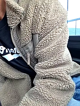 Snapshot of Zeefy chatting on September 2025 08:32:01 AM Zeefy online show from September 2025 08:32:01 AM