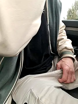 Snapshot of Zeefy chatting on March 2025 01:29:01 PM Zeefy online show from March 2025 01:29:01 PM