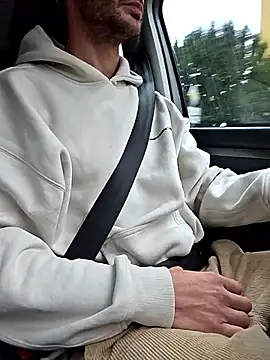 Snapshot of Zeefy chatting on November 2025 07:56:01 AM Zeefy online show from November 2025 07:56:01 AM