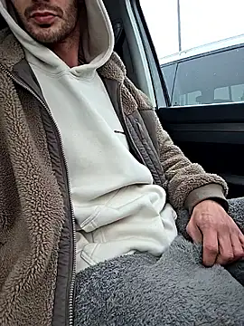 Zeefy online show from December 2025 07:35:02 AM