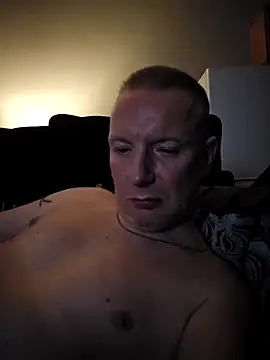 walker1979 online show from February 2026 08:42:01 PM