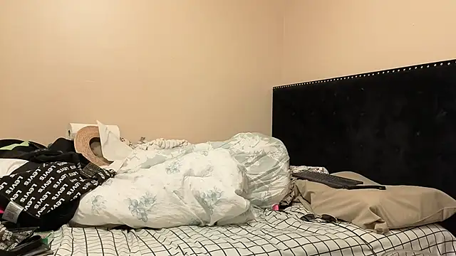 hailzeffn online show from October 2025 10:26:02 AM